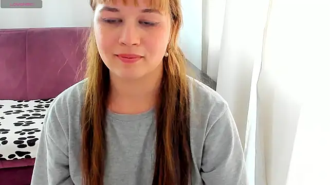 AlicePopsy stripchat live cam model