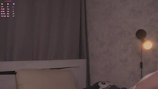 MeghanElson stripchat live cam model