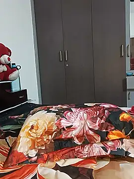 Urmila_kannada_telugu stripchat live cam model