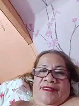 vickyhot1966 stripchat live cam model
