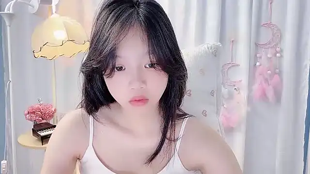 Yanys521 stripchat live cam model