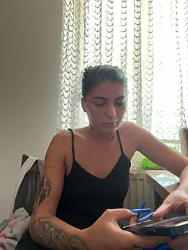 ranya9 stripchat live cam model