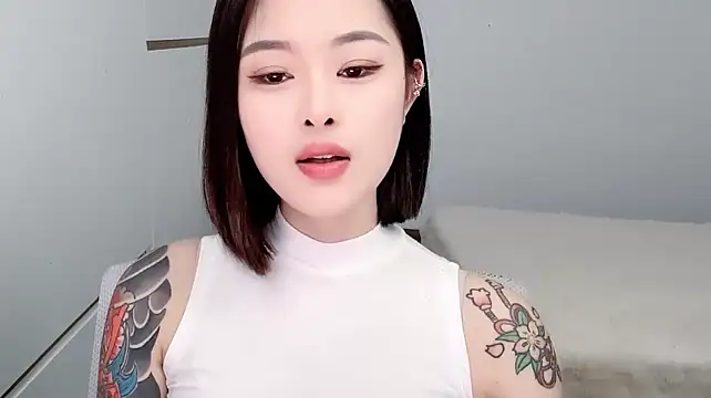 Ivy_360 stripchat live cam model