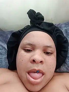 Bella-Curver stripchat live cam model