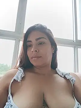 Ivanna2 stripchat live cam model