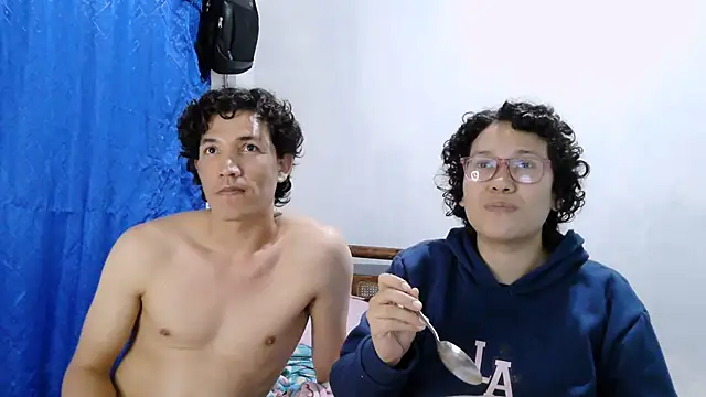 luxandracon23 stripchat live cam model