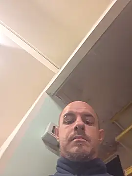 Scotsman2012 stripchat live cam model
