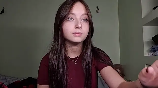 JoanieBelrose stripchat live cam model