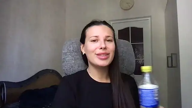MoonriseGoddess stripchat live cam model