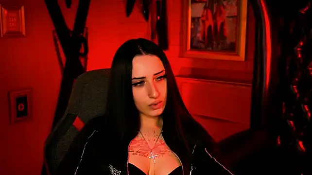 MonicaLowes stripchat live cam model