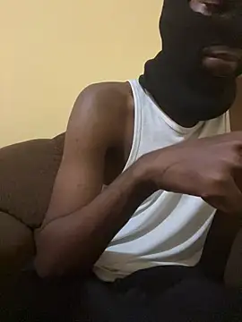 Gifttheskimaskboy420 stripchat live cam model