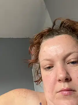 busty-bella1 stripchat live cam model