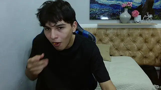 StiwenTwink stripchat live cam model