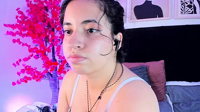 Kriss_chang01 stripchat live cam model