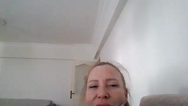 Lorinama stripchat live cam model