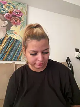 AllysonK stripchat live cam model