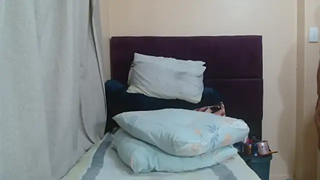 Bbw255 stripchat live cam model