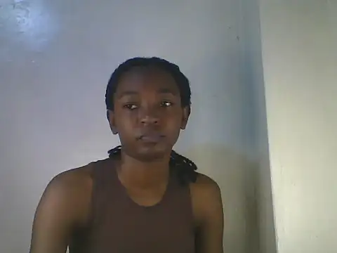 cutebrownny stripchat live cam model