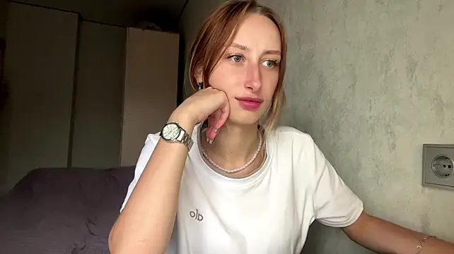 AleneLaurente stripchat live cam model