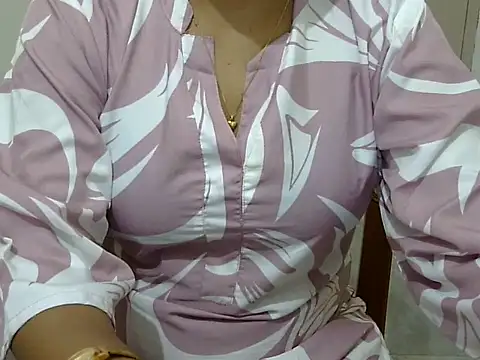 CHAMELI4747 stripchat live cam model