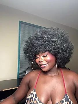 WomanNextdoor1 stripchat live cam model