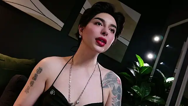 LetisiaRocks stripchat live cam model