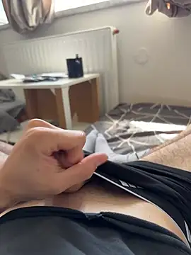 sshonik00 stripchat live cam model