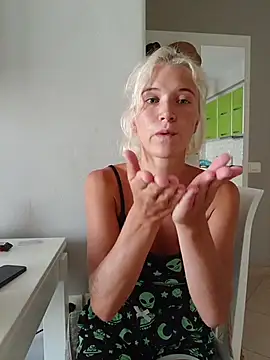 PEACE_DANCE stripchat live cam model