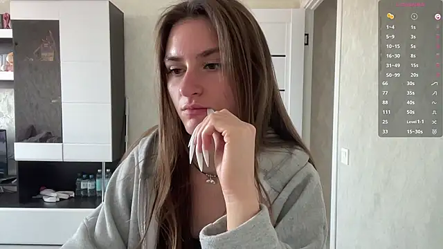 NoemiHimmeI stripchat live cam model