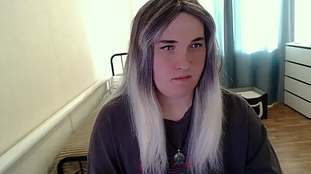 EvaMiron stripchat live cam model