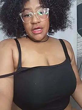 gigiblue89 stripchat live cam model