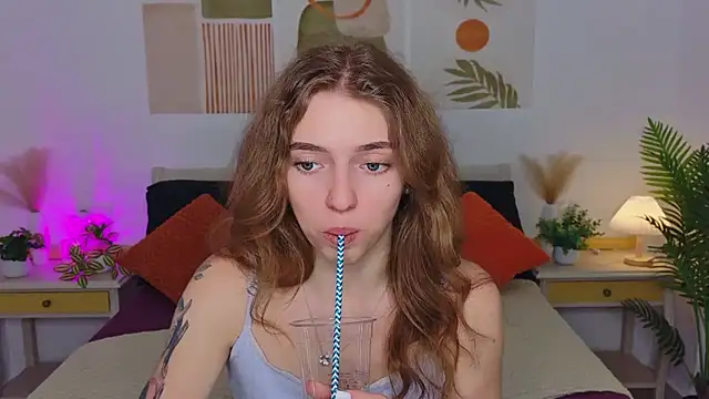 TayloryStar stripchat live cam model