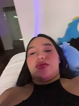 solvest1 stripchat live cam model