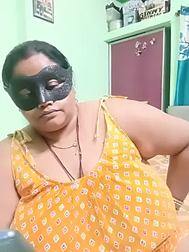 monaa stripchat live cam model