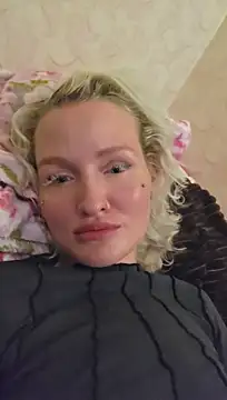 KateMonroe stripchat live cam model