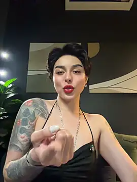 LetisiaRocks stripchat live cam model