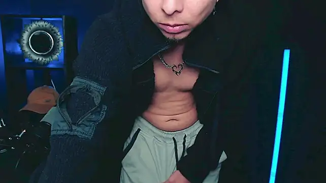 ALPHA_LATINO stripchat live cam model