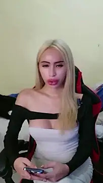 celest_yummy stripchat live cam model
