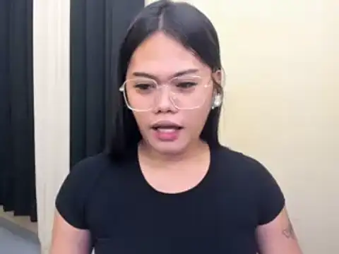 Seductive_terra stripchat live cam model
