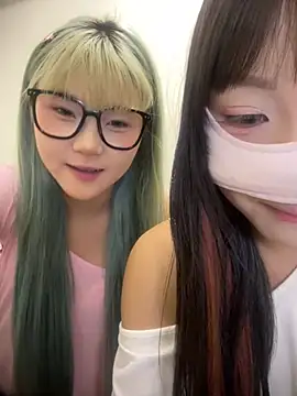QIQI-QIQI-01 stripchat live cam model