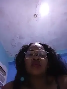 Sexymonmy stripchat live cam model