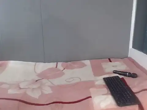 Spicymeddie stripchat live cam model
