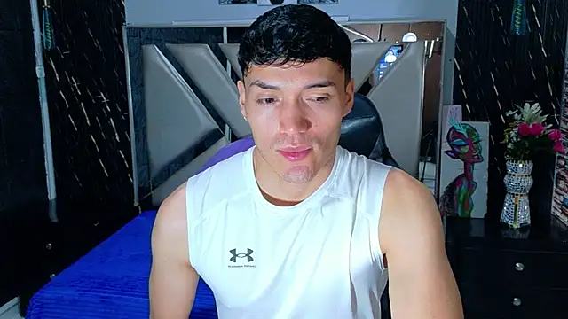 Aron_Darkx stripchat live cam model