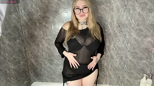 FrederickaAquilera stripchat live cam model