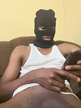 Gifttheskimaskboy420 stripchat live cam model
