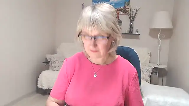 FleurMays stripchat live cam model