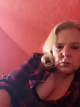 Baby7625 stripchat live cam model