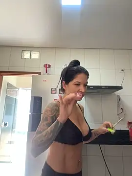 BiaDomeBiaDominatrix stripchat live cam model