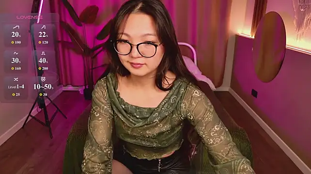 AlishaCloud stripchat live cam model