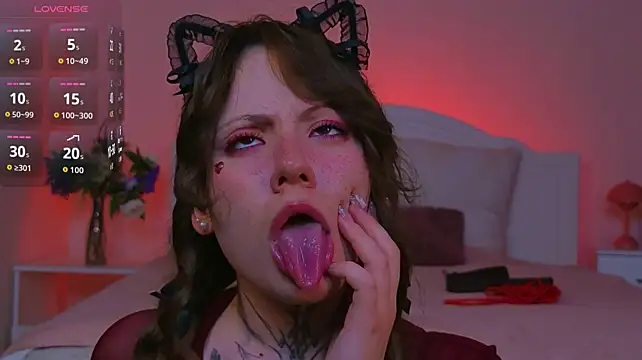 HeavenSinss stripchat live cam model